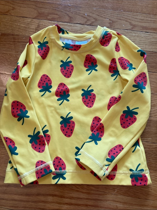 Hanna Andersson Other - Hanna Andersson Yellow Top with Red Strawberry Motif